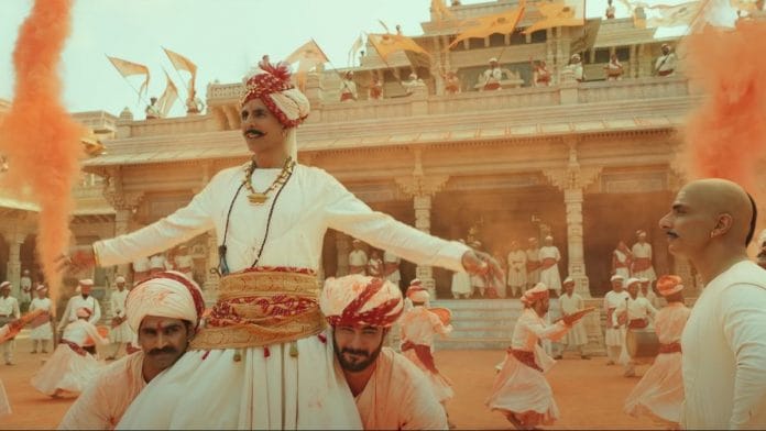 A scene from Samrat Prithviraj.