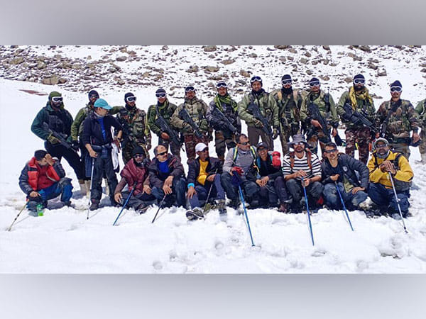 J-K: Indian Army rescues 17 trekkers 
