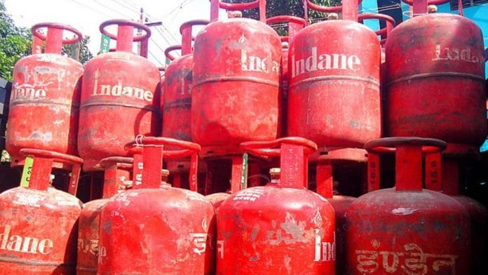 Representational image | LPG cylinders | Wikimedia Commons