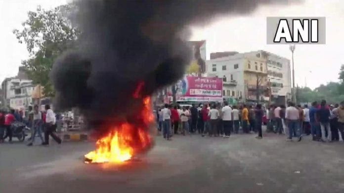 Locals protest after the incident in Udaipur's Maldas street | Twitter/@ANI_MP_CG_RJ