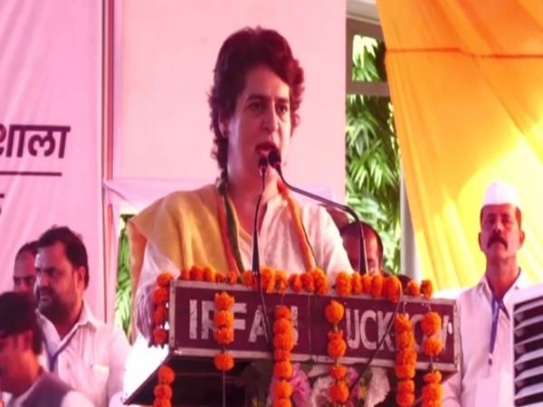 'You stood by party and ideology, we will fight': Priyanka Gandhi to Congress workers in Lucknow  