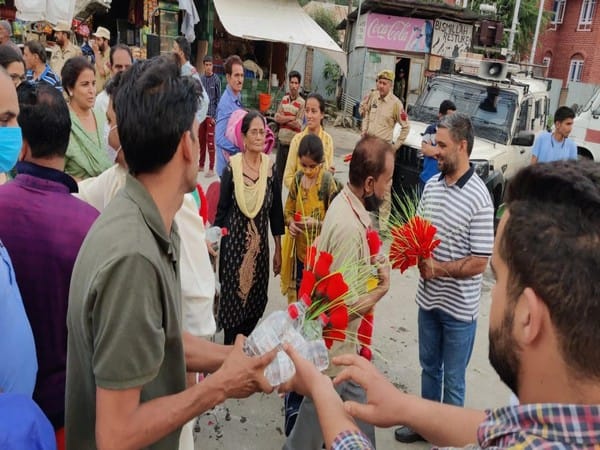 J-K: Pilgrims arrive at Mata Kheer Bhawani Mela near Srinagar