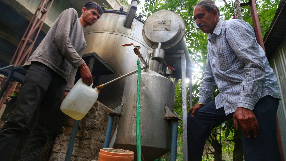 Extraction on unrefined Lavender oil | Manisha Mondal | ThePrint