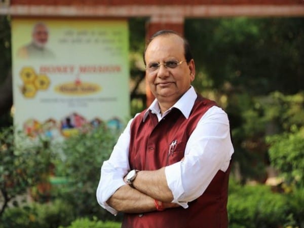 Delhi: LG launches MCD unique portal on Swachhta Sainiks, Malis