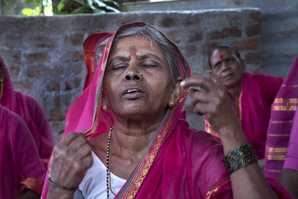 Kantabai More is engrossed in the poem being recited by her classmate | Jayati Saha