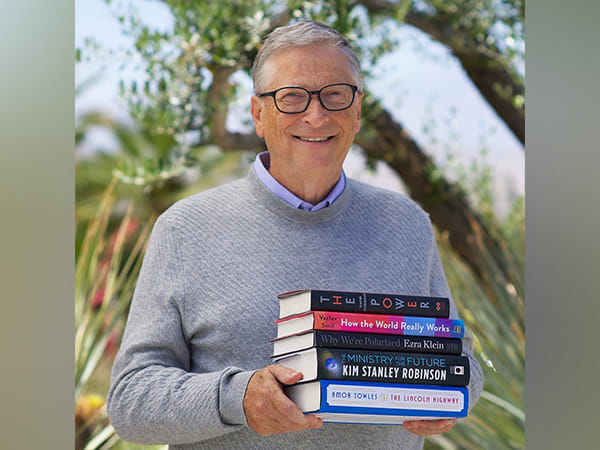 See what Bill Gates' resume looked like 48 years ago