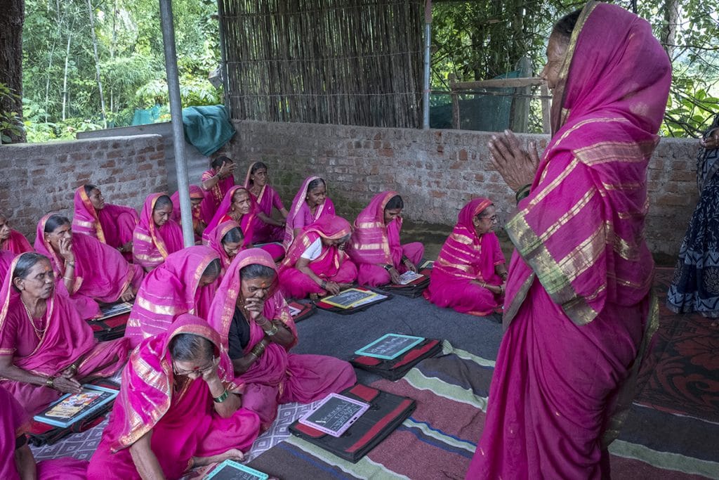 70-yr-old Parvatibai Shivaji Kedar recites a poem before the class | Jayati Saha