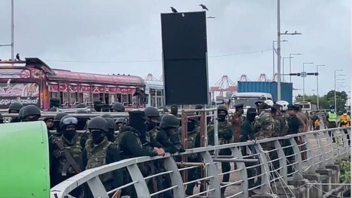 Sri Lankan army barricades protest site | Credit: Aragalaya FM Facebook page