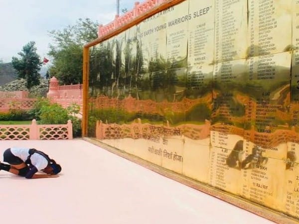 Marathoner Sufiya Sufi pays tribute to Kargil War heroes