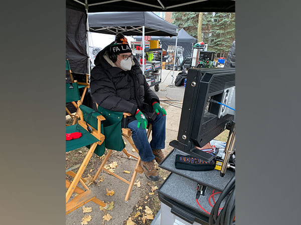 Andy Fickman to direct and produce 'My dad's a famous movie star'