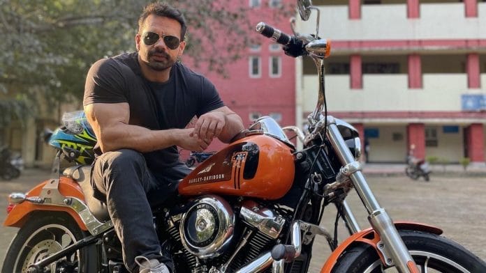 YouTuber and pilot Gaurav Taneja | Twitter/flyingbeast320