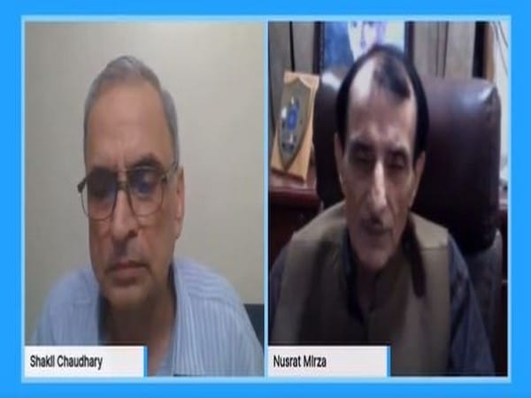 Pakistani columnist claims he passed information to ISI from his India visits