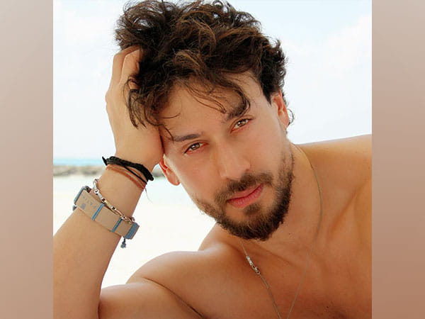 Tiger Shroff walks down memory lane, shares a throwback training video