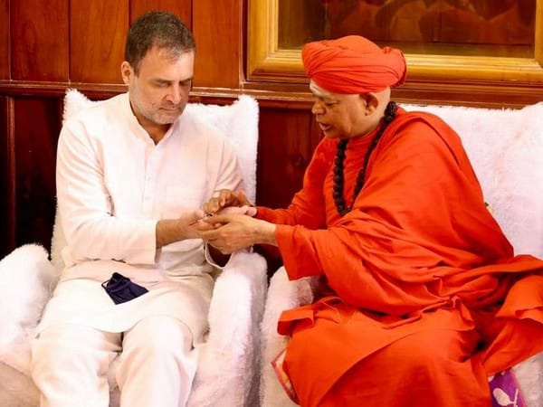 Eyeing Karnataka poll prospects, Rahul Gandhi initiated into the Lingayat sect