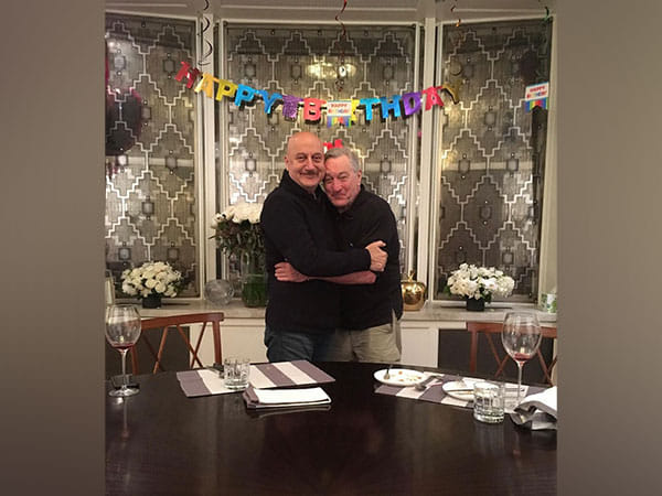 Anupam Kher wishes 'world's best actor' Robert De Niro on his birthday