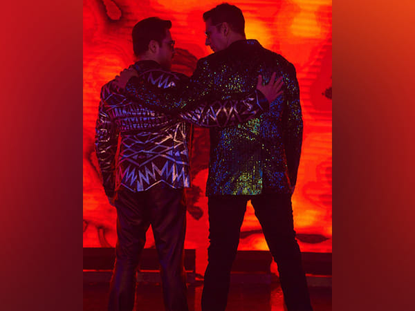 Akshay Kumar, Emraan Hashmi to dance-off in recreated version of 'Main Khiladi Tu Anari'