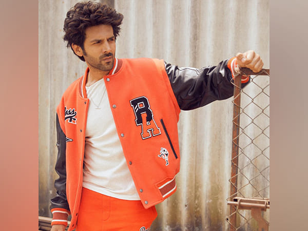 Kartik Aaryan congratulates Team India in 'Bhool Bhulaiyaa' style