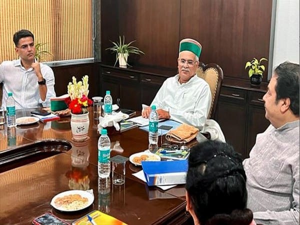 Himachal Pradesh: Congress kicks off election campaign with 10 promises