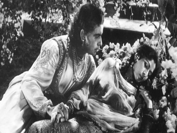 Dilip Kumar, Madhubala's epic movie 'Mughal-e-Azam' turns 62