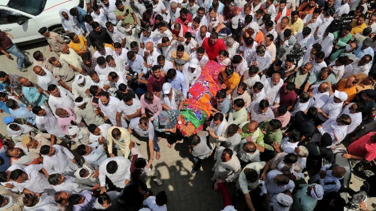 Sonali Phogat's body being taken for last rites | Suraj Singh Bisht | ThePrint