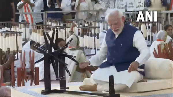 Gujarat: PM Modi spins charkha at Khadi Utsav in Ahmedabad