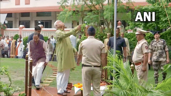 Independence Day: Mohan Bhagwat hoists Tricolour at RSS headquarters in Nagpur