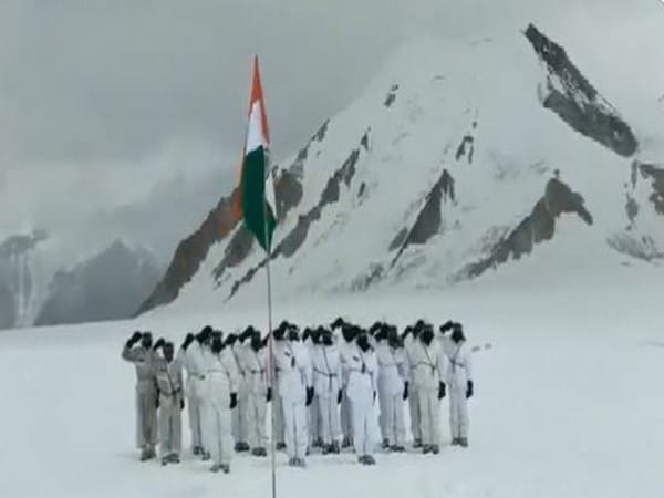 Indian Army hoist Tricolour at world's highest battlefield at Siachen Glacier