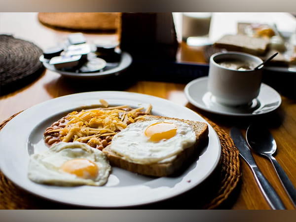 Eating a big breakfast does not help with weight loss: Study 