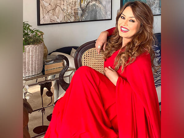 Team 'Emergency' wishes Mahima Chaudhry on her birthday