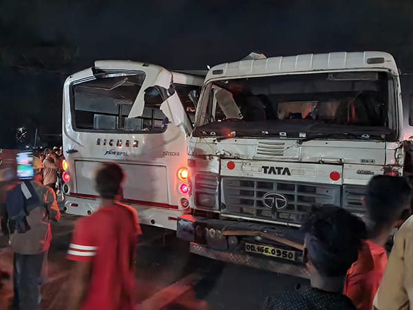 Odisha: 6 dead, 20 injured after speeding truck hits bus in Jharsuguda 