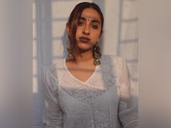 Alia Bhatt to Kiara Advani, celebs extend warm birthday wishes to Akansha Ranjan Kapoor