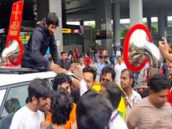 Bajrang Puniya receives grand welcome after his Bronze Medal finish in the World Wrestling C'ships 2022