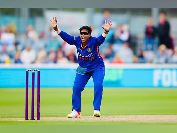 Deepti Sharma 'Mankading' England's Charlotte Dean divides cricket fraternity