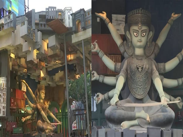 Innovative Durga Puja pandal depicts the journey of Kolkata