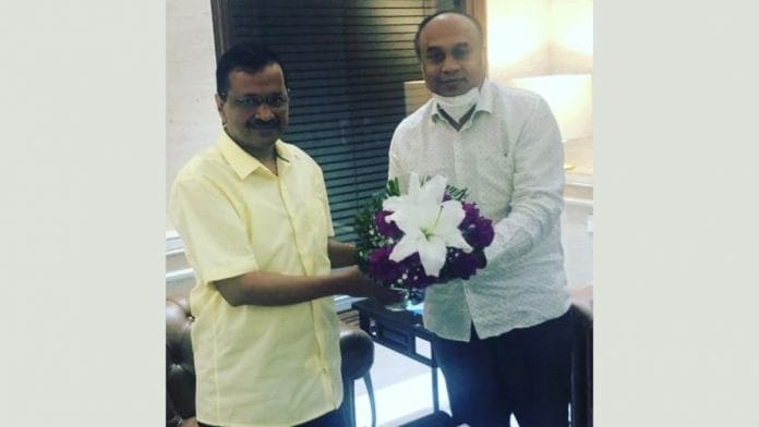 Brijesh Kalappa with AAP leader Arvind Kejriwal | Twitter/@brijeshkalappa