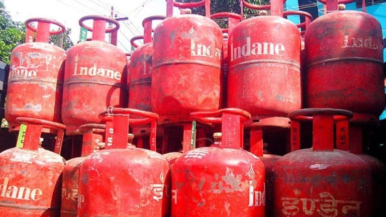 Swiggy Instamart and HPCL start LPG cylinder delivery service