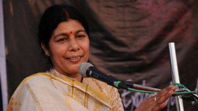 Mountaineer Santosh Yadav | Photo: Facebook/Santosh Yadav-Mountaineer