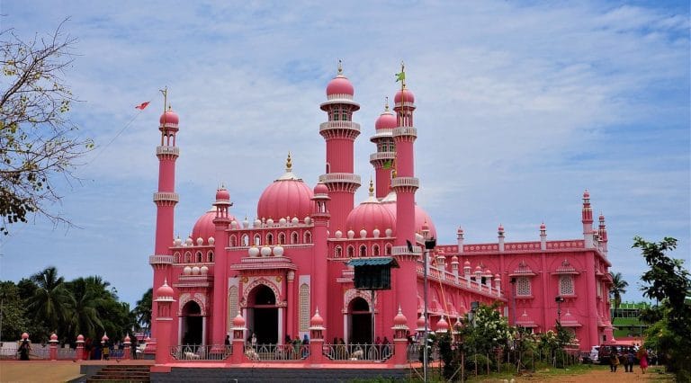 Beema Bivi’s dargah—The most famous in Kerala, where Muslims, Christians, Hindus come to pray