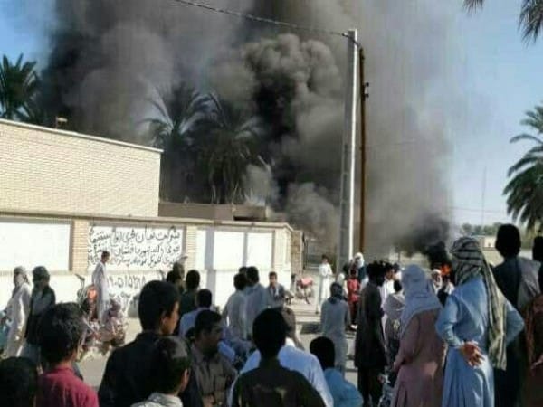 Iran closes border crossing with Pakistan amid deadly clashes  