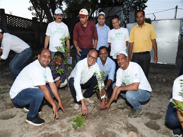 Titan Company Limited rolls out, 'Go Green' initiative in through Marathon Relay-run