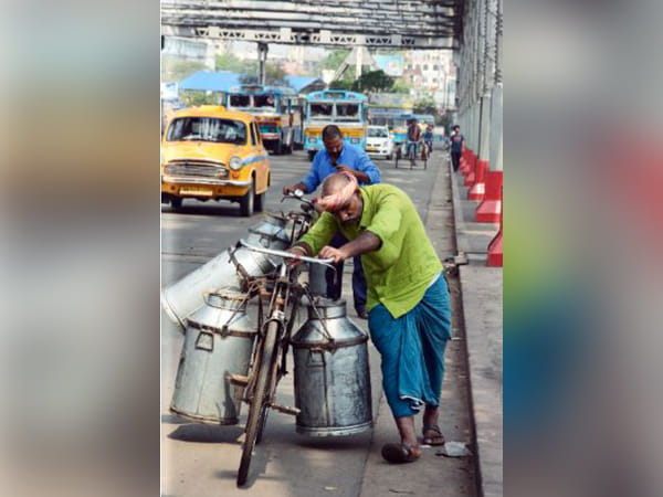 Amul raises milk prices by Rs. 2 in all states except Gujarat