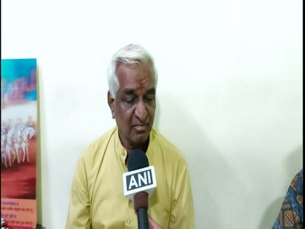 MP: Girls make dance video at Mahakal temple in Ujjain; Minister orders probe