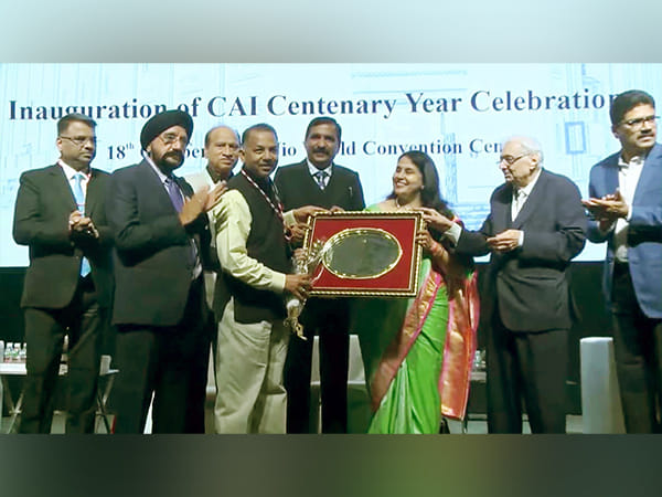 Lifetime achievement award conferred on Padmashree Rajinder Gupta at Centenary Year Celebrations of Cotton Association of India (CAI)