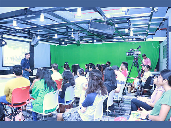 Bollywood PR guru Dale Bhagwagar conducts Masterclass at Pearl Academy in Mumbai