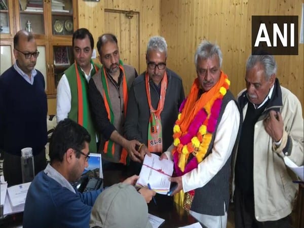 Shimla 'Chaiwala' files nomination for Himachal Assembly polls 