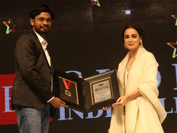 Santosh Kumar, CEO of 21K School start-up honoured with Global Leader of the Year 2022