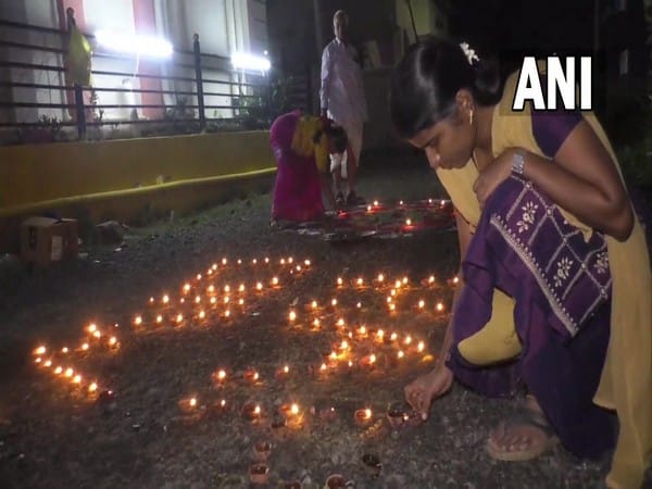 Tamil Nadu: People begin early morning Diwali celebrations in Trichy