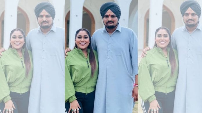 Afsana Khan (L) with Sidhu Moosewala (R) | via Instagram