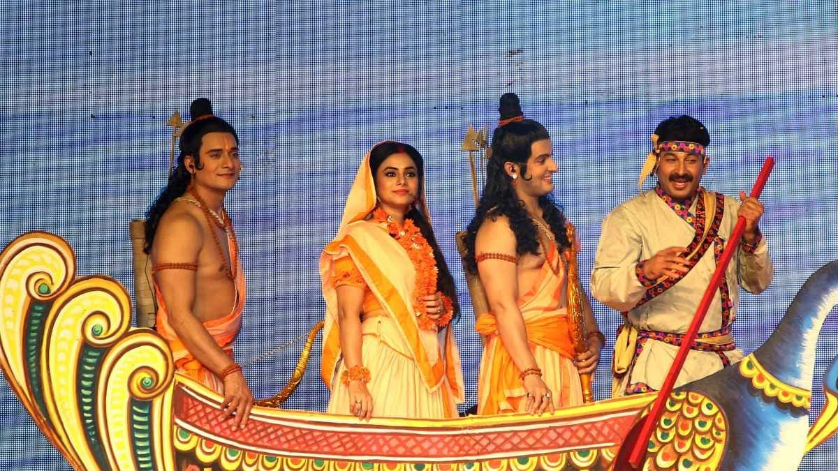 MP Manoj Tiwari playing the boatman Kewat in Lav Kush Ramlila | Photo: By special arrangement