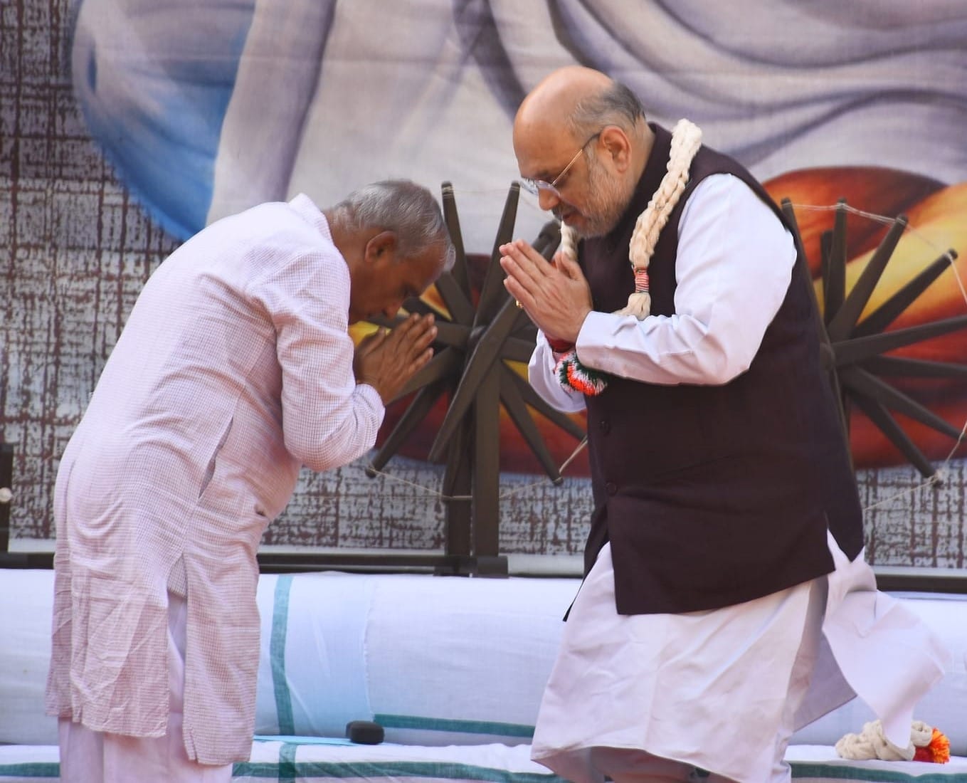 Amit Shah and Khimani at Kocharab Ashram | special arrangement
